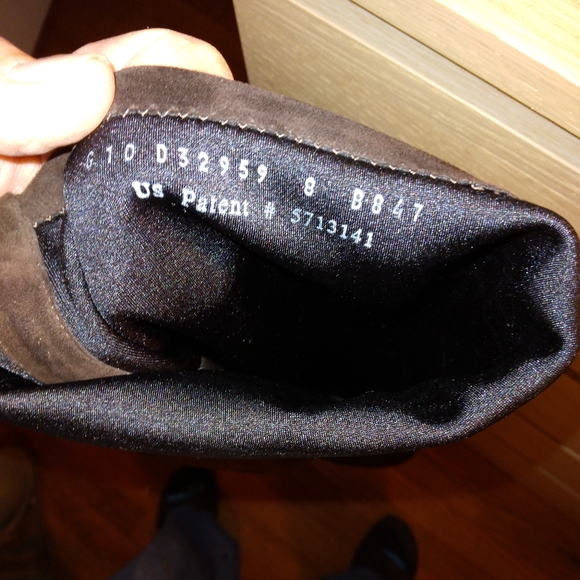 Cole Haan Women's Brown Suede Boots sz8 - Picture 6 of 6